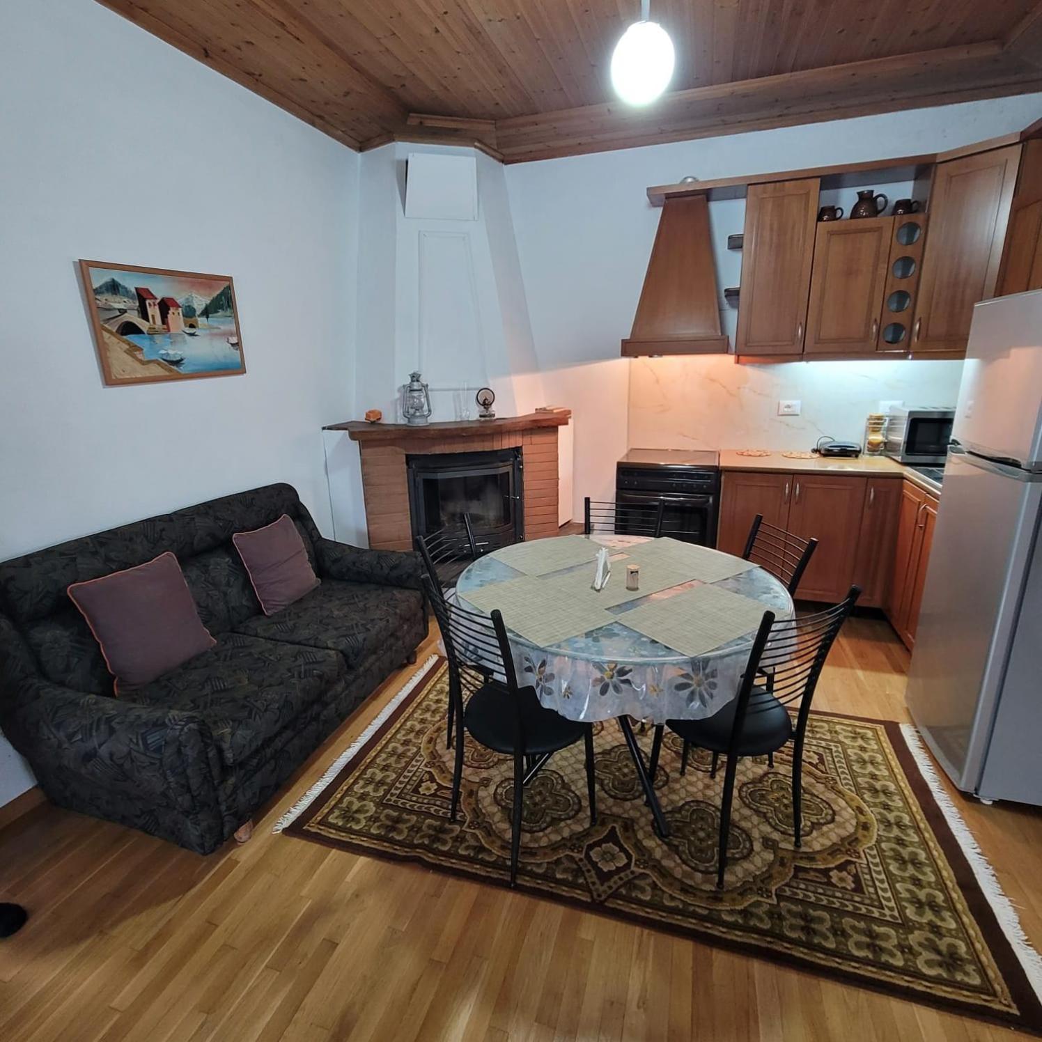 Jona Guest House ジロカストラ エクステリア 写真