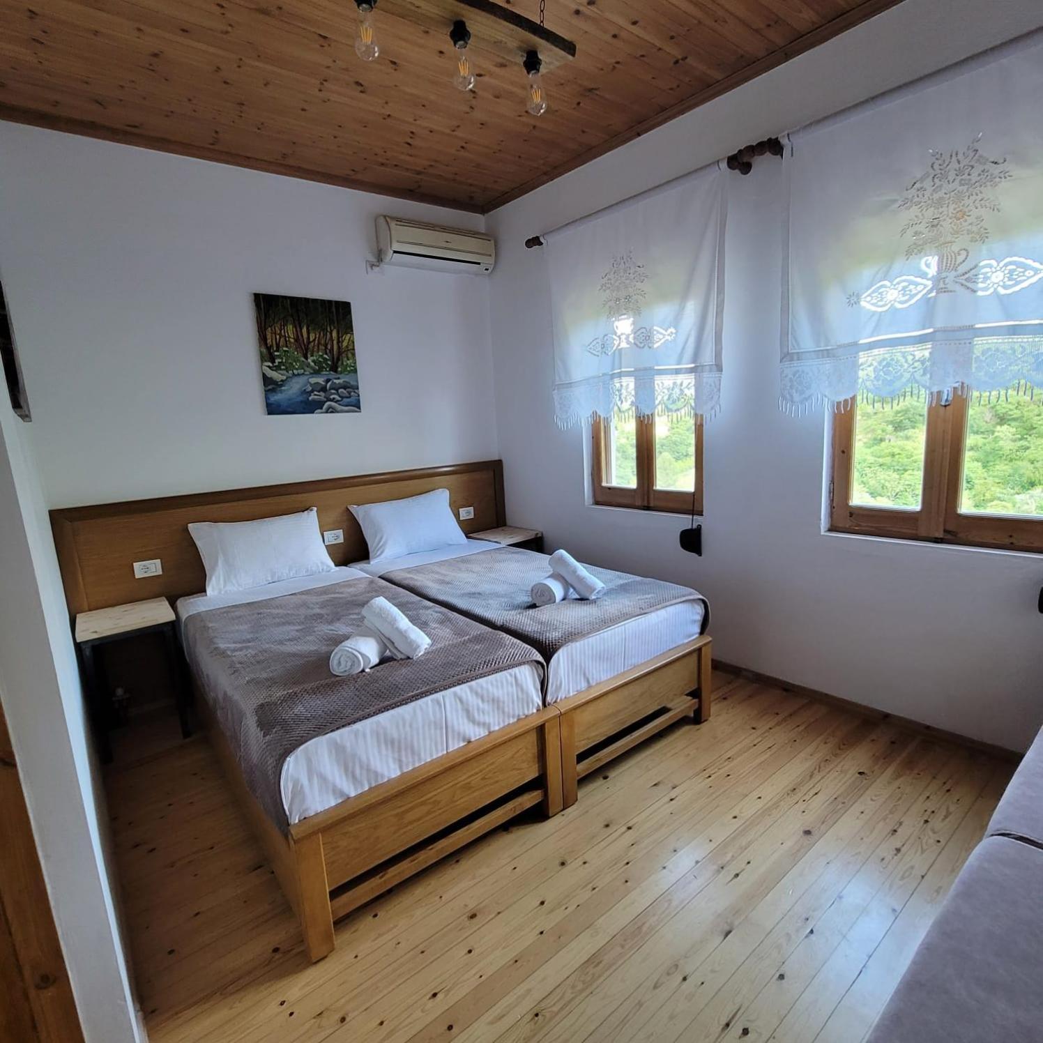 Jona Guest House ジロカストラ エクステリア 写真